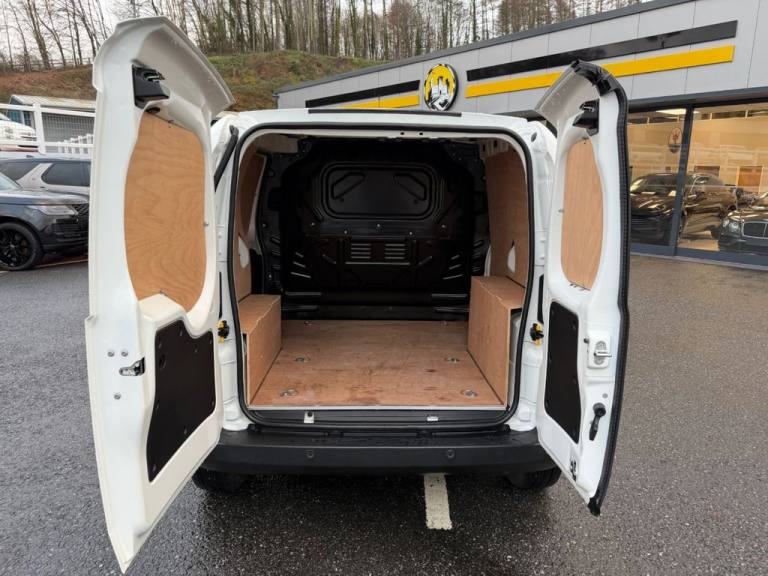 2022 71 FIAT FIORINO 1.3 MULTIJETII TECNICO Diesel VAN with NO VAT to pay 