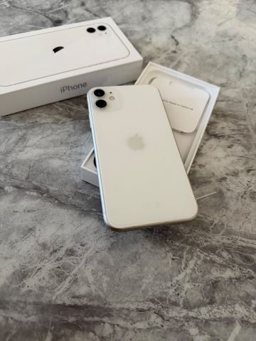 Apple iPhone 11 White 64GB Unlocked | in Lowton, Cheshire | Gumtree