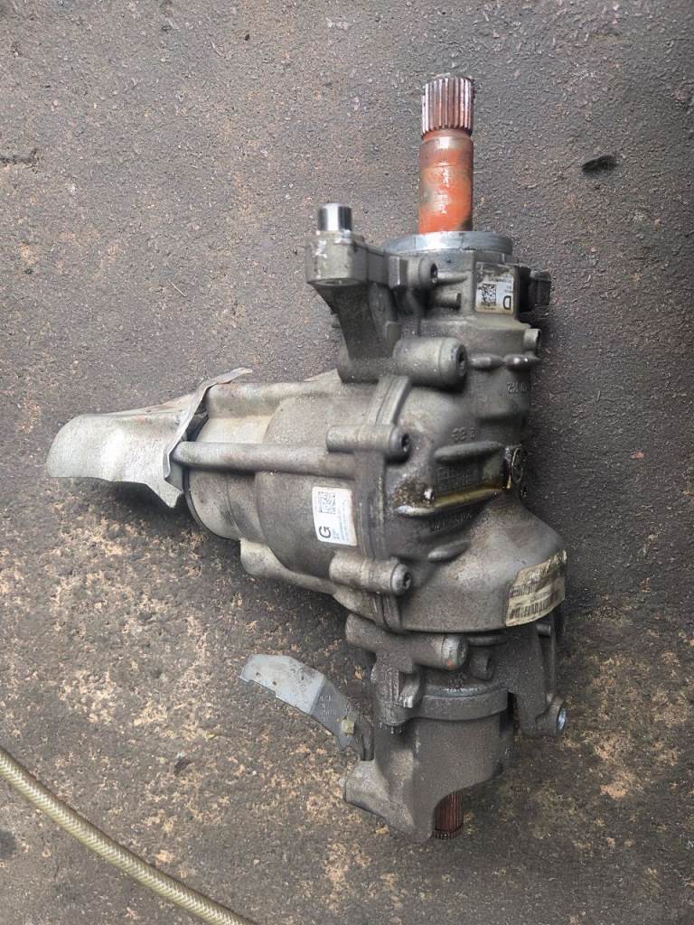 BMW X1 F48 gearbox transfer box case 201300170