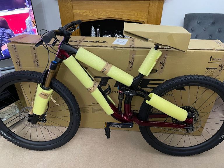 Trek Fuel EX 9.9 X01 Gen 5 Mountain Bike  Raw Carbon/Rage Red /Brand New Unused