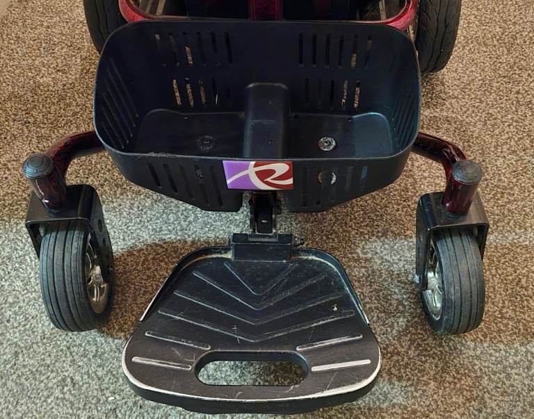 Electric mobility wheelchair 