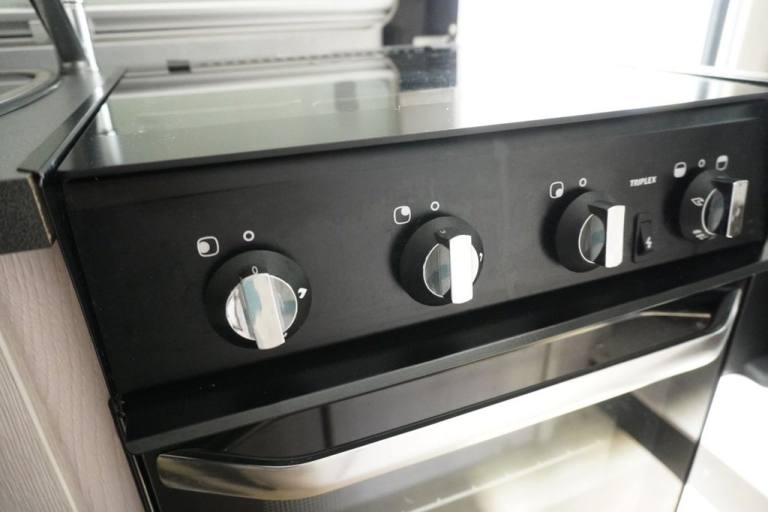 2021 Fiat AUTO-SLEEPERS WARWICK XL 2.3 MultiJetII 35 Maxi Panel Van 5dr Diesel Manual LX H2 Euro ...