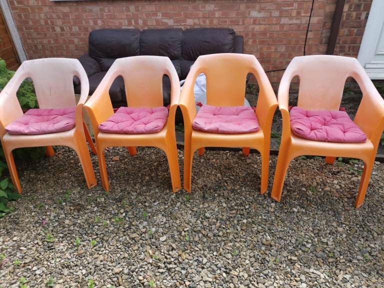 Outdoor Plastic Table and Four Chairs
