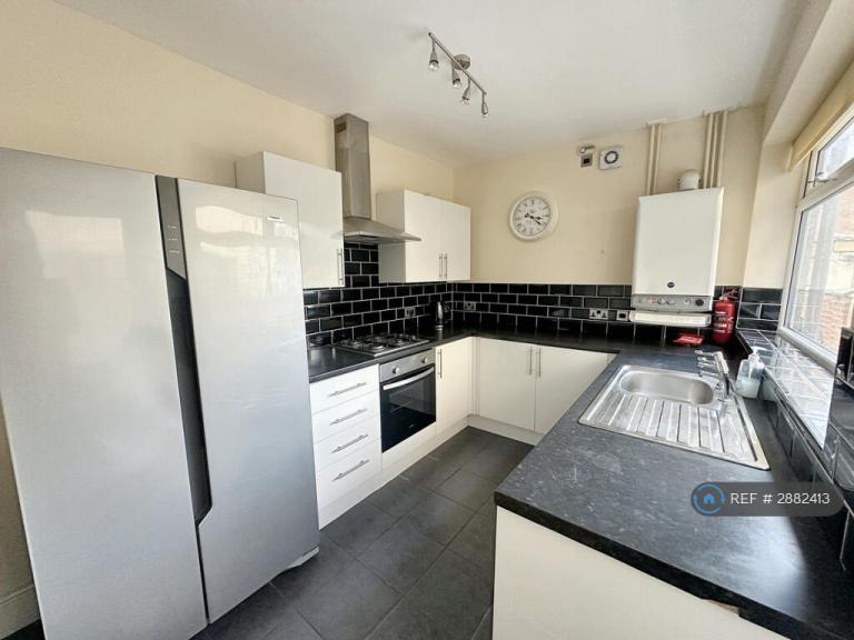 1 bedroom in Rockingham Road, Doncaster, DN2 (#2882413)