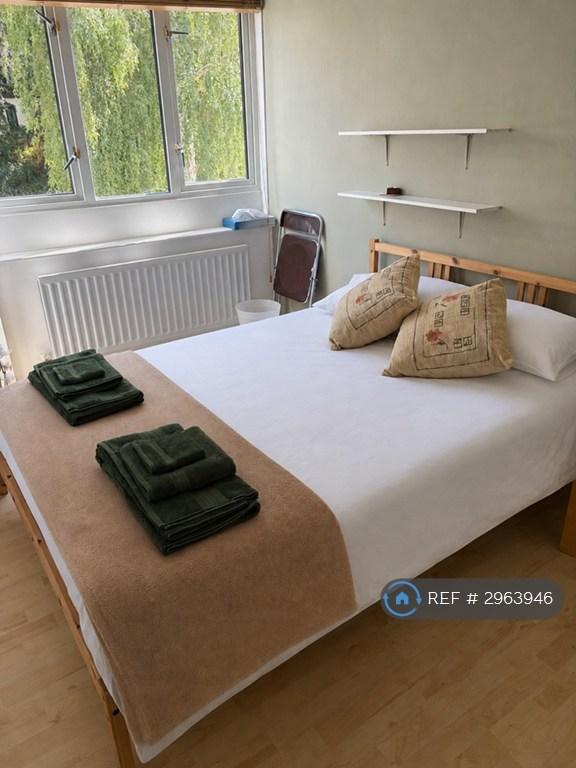 1 bedroom in Cameron Close, Brentwood, CM14 (#2963946)