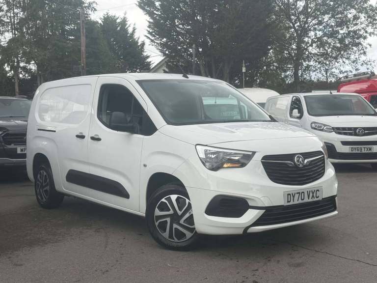 2020 Vauxhall Combo 2300 1.5 Turbo D 100ps H1 Sportive Van PANEL VAN DIESEL Manual