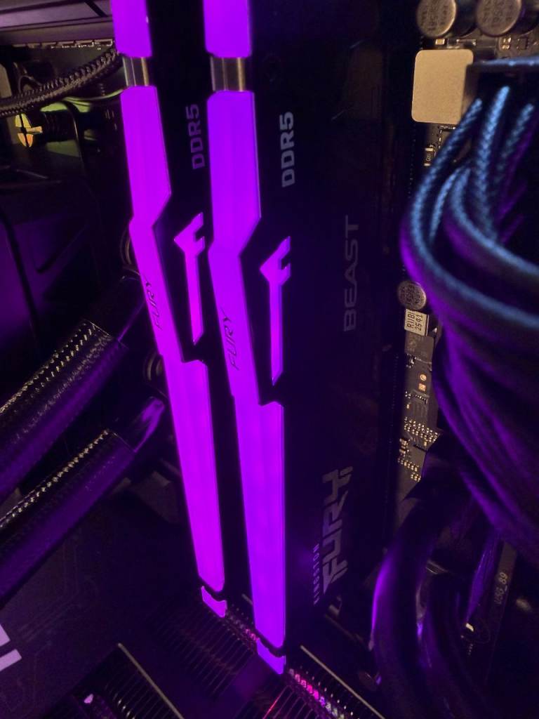 RYZEN 7 9800X3D RTX 5080 32 GIGS DDR5 GAMING PC BEAST!! AI Agent ...