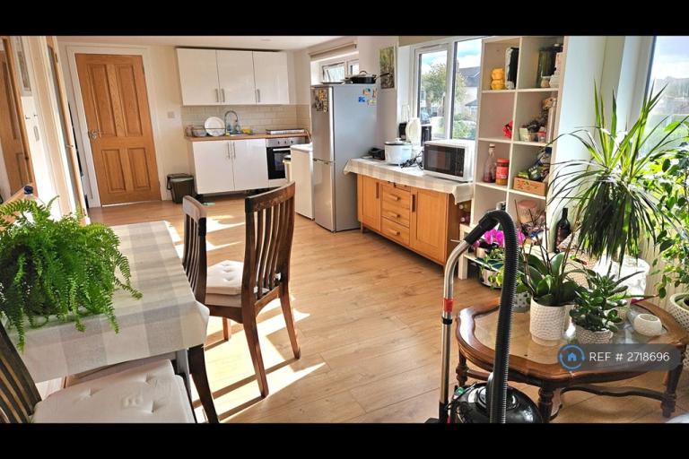 1 bedroom in Cae Gwyn Rd, Cardiff, CF14 (#2718696)