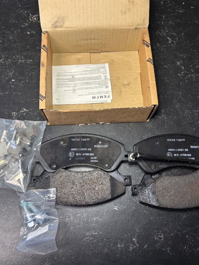 Genuine Ford Motorcraft Front Brake Pad Kit (1824347) - Brand New