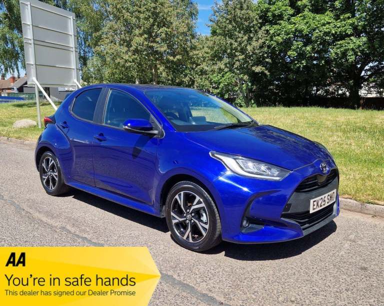  Toyota Yaris 1.5 VVT-h Design E-CVT Euro 6 (s/s) 5dr Petrol/Electric Hybrid Automatic