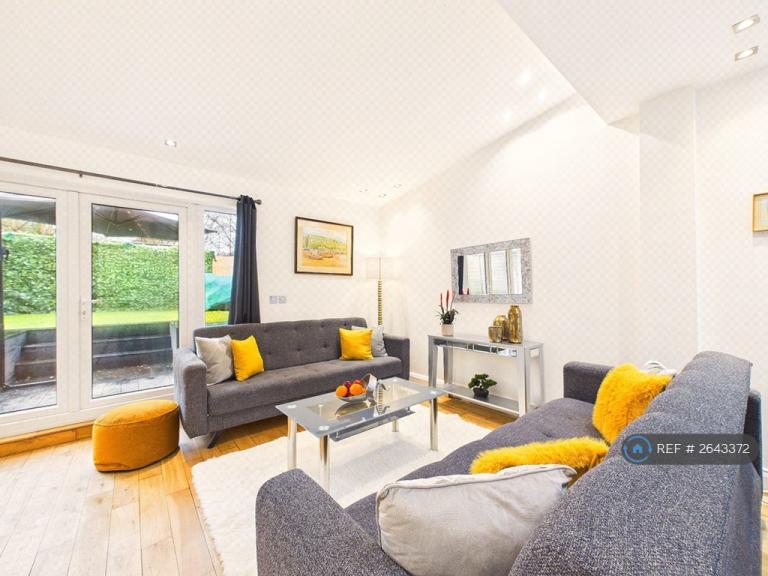 2 bedroom flat in Dallas Road, London, NW4 (2 bed) (#2643372)