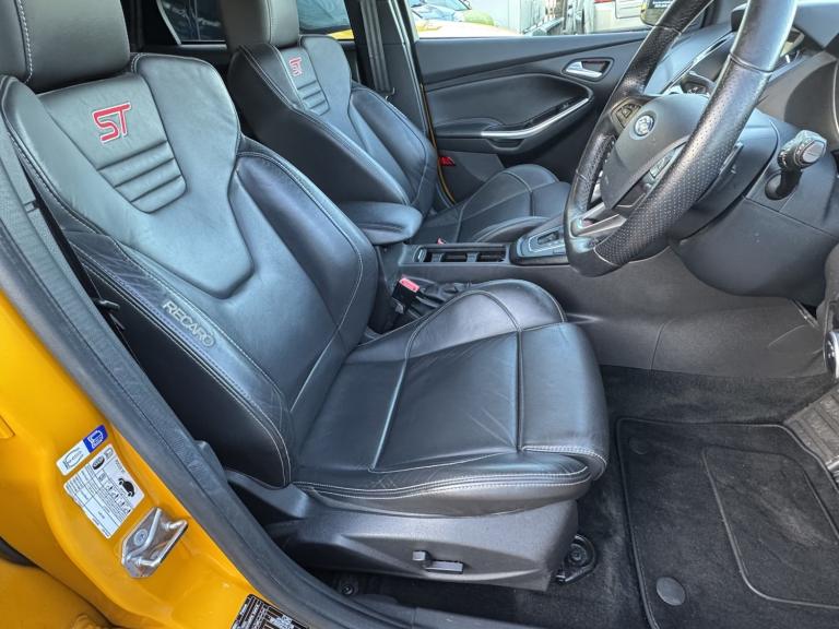 FORD FOCUS 2.0 TDCi ST-3 Yellow Auto Diesel 2018