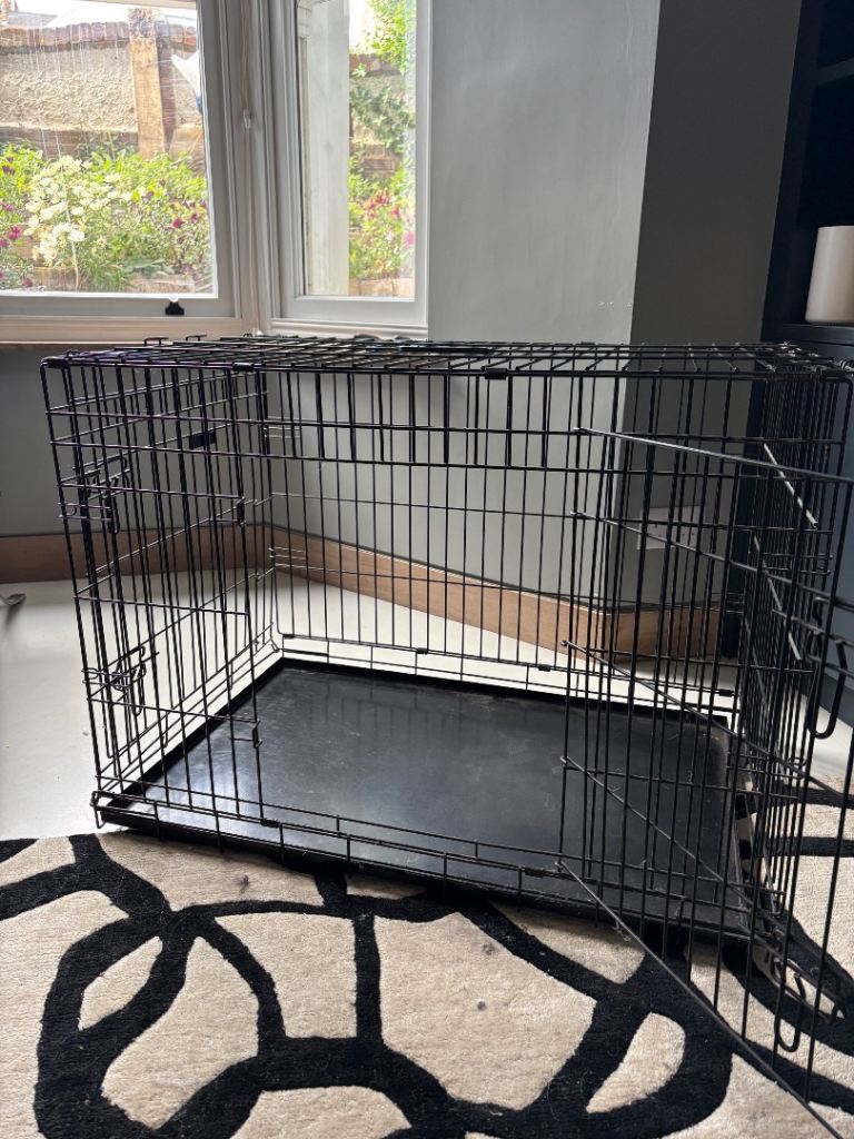 Free dog crate - pick up only from E9