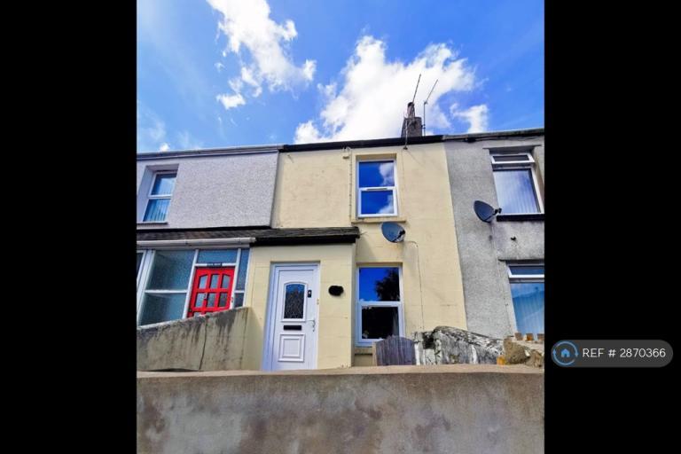 2 bedroom house in Albion Road, Pontypool, NP4 (2 bed) (#2870366)
