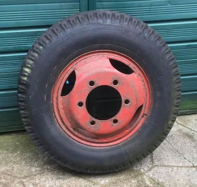 Dunlop 6.50-16 Tyre on split rim