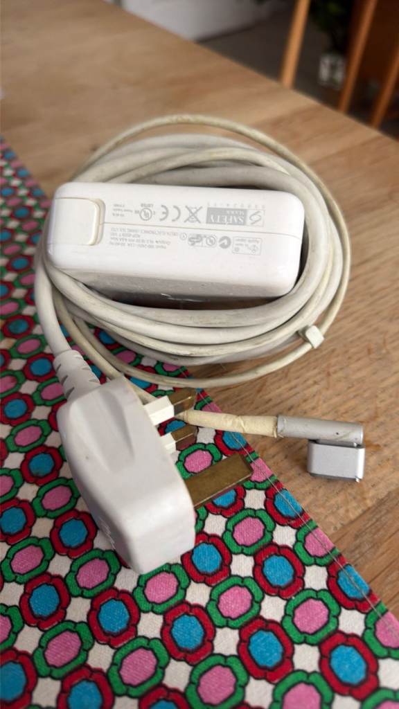 MacBook Charger with MagSafe adapter (parts / repair / spares)