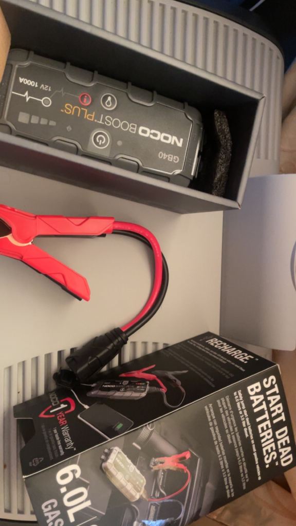 GB40 jump starter