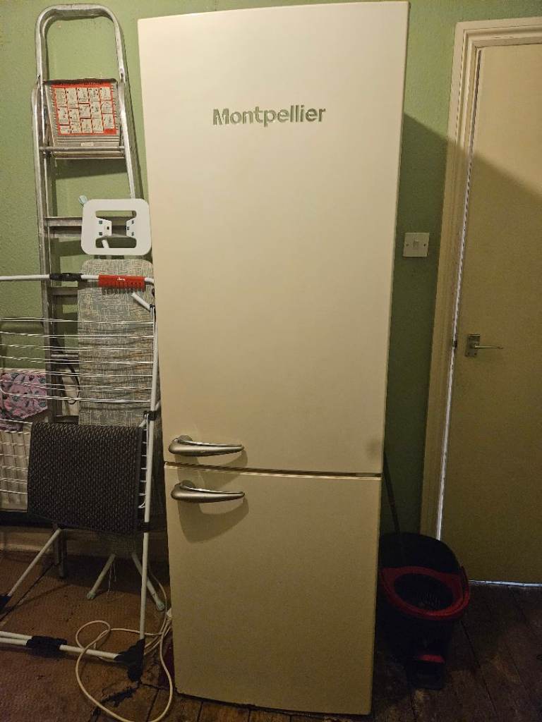 Montpellier fridge freeze for FREE