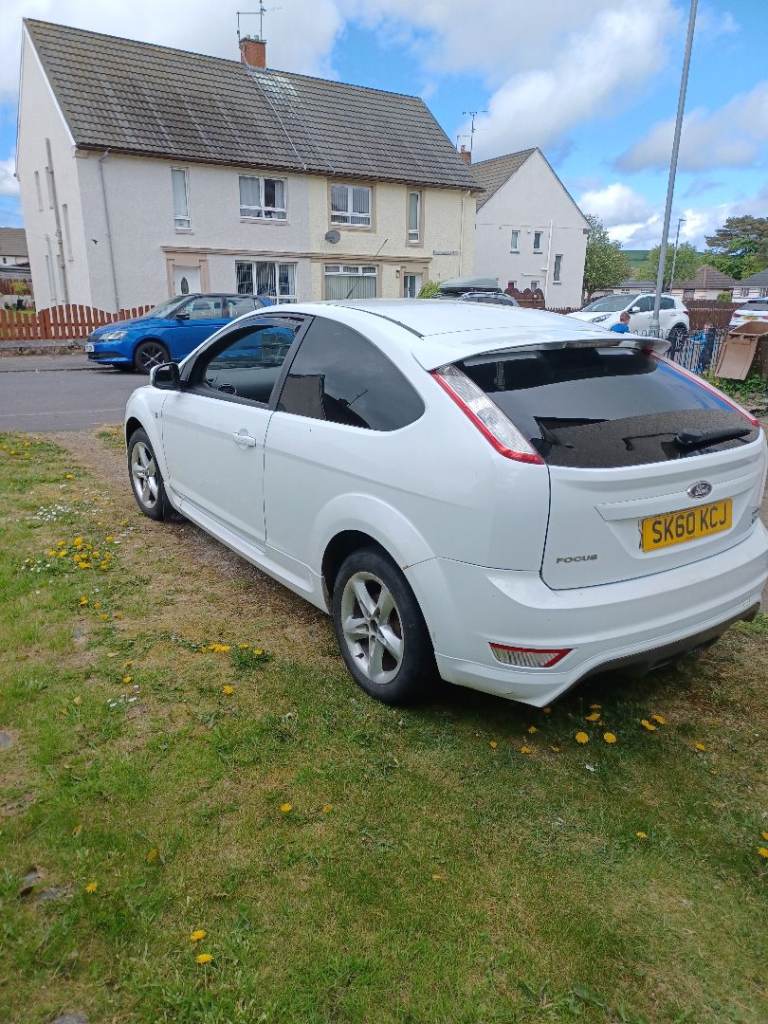 Ford Focus (12 months MOT)(SWAP?)