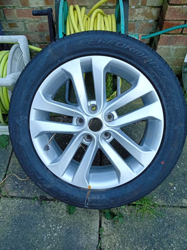 215/55/R17 tyre on nissan juke rim. Between 6mm and 7mm tread.