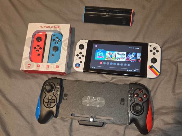 NINTENDO SWITCH BUNDLE A++++