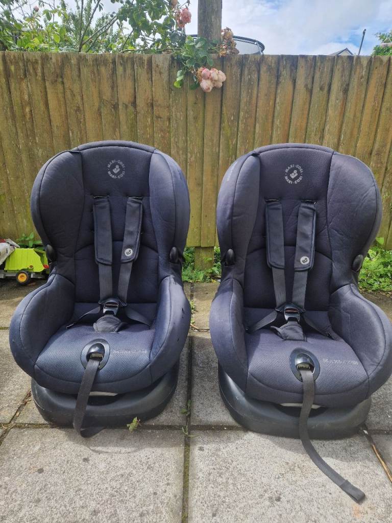 Maxi Cosi car seats *** sold ***