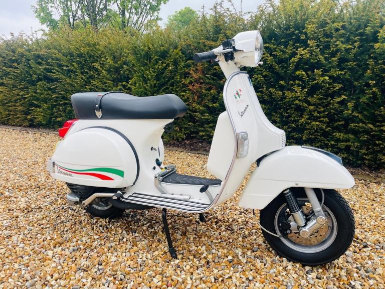 Piaggio Vespa 