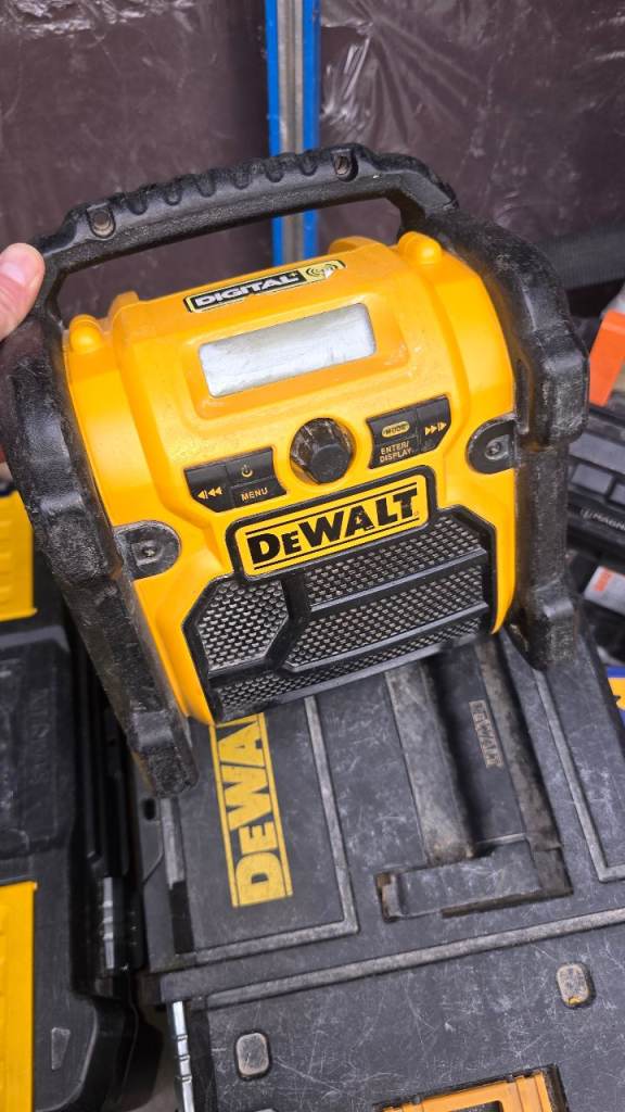Dewalt radio 18V