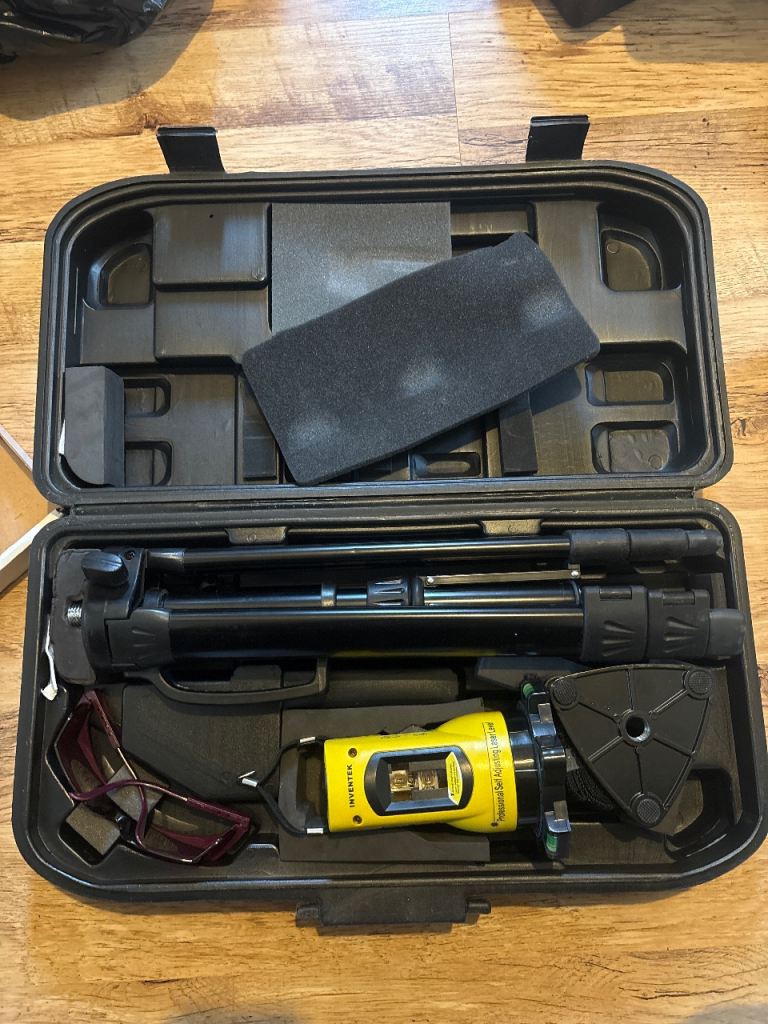 Inventek professional self adjusting laser level