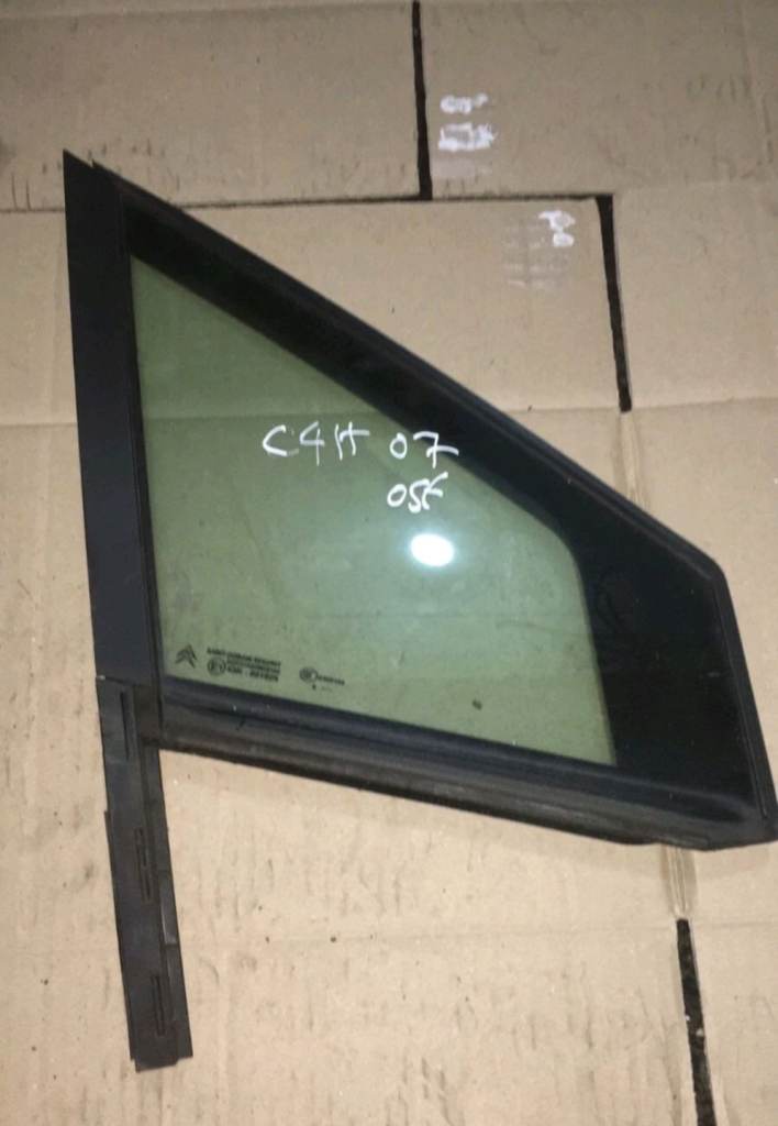 Citreon c4 hatchback 2004-2010 quarter windows 