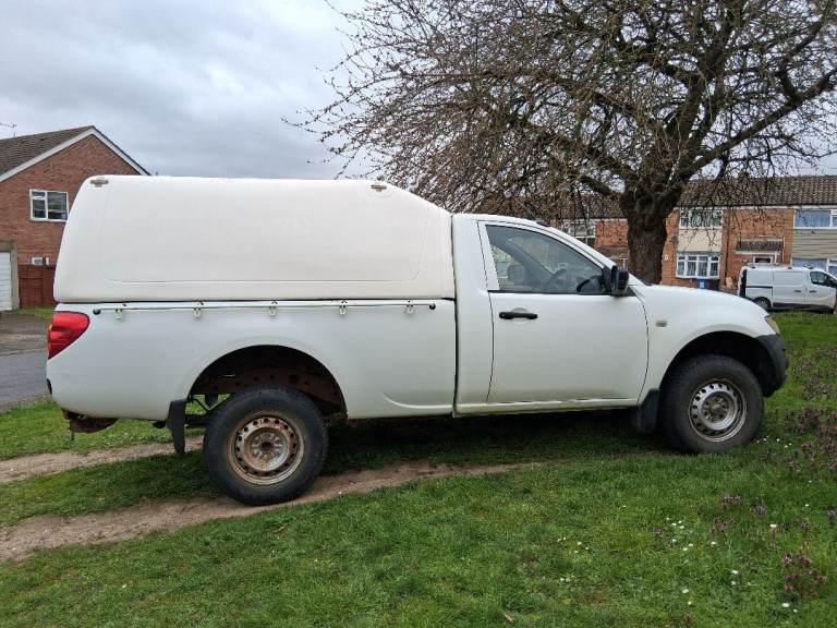 Mitsubishi l200 4 work truck