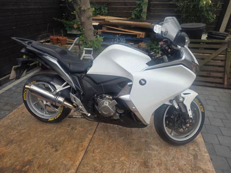 2 x Honda VFR1200F DCT Models. 