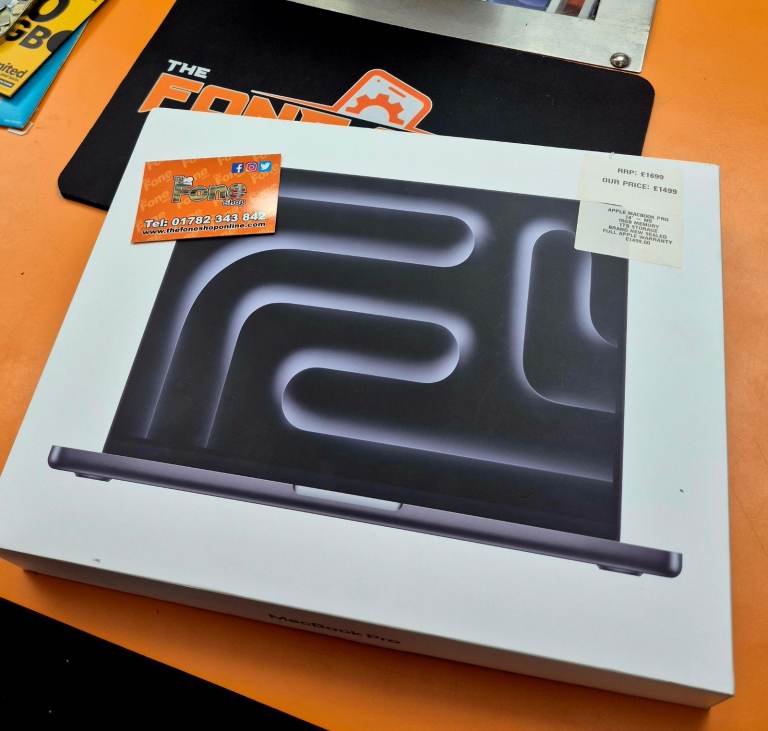 Apple macbook pro 14' M5 - Brand new sealed