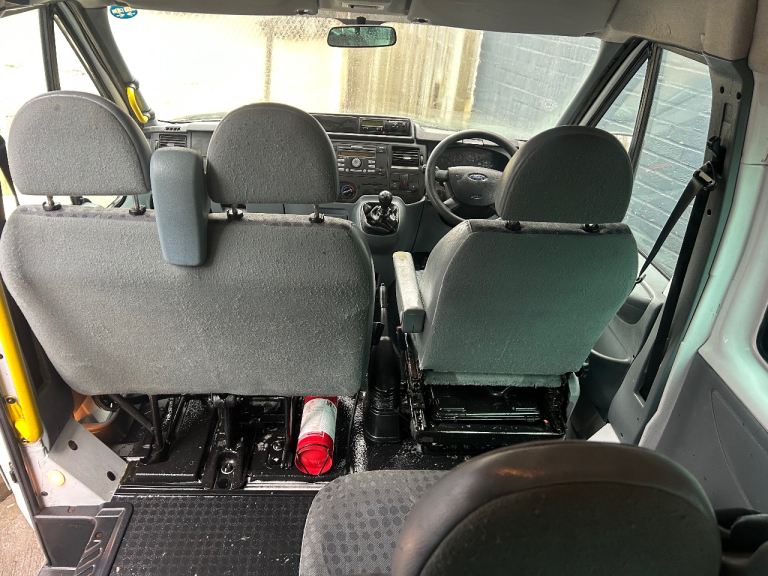 92,000 MILES FORD TRANSIT 17 SEAT MINIBUS 2011 60 REG EXCELLENT CONDITION NO VAT