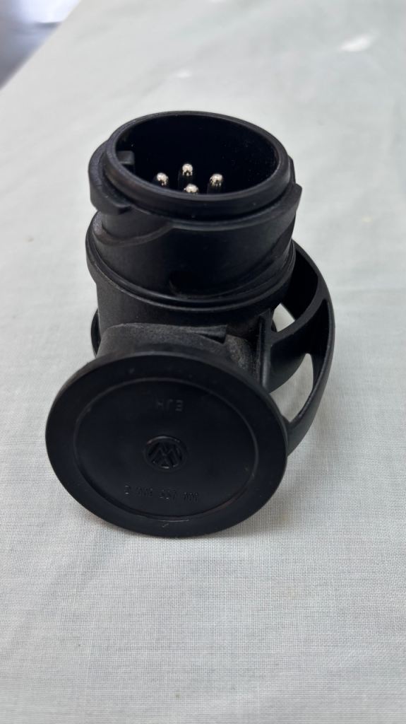 VW tow bar electric adapter 