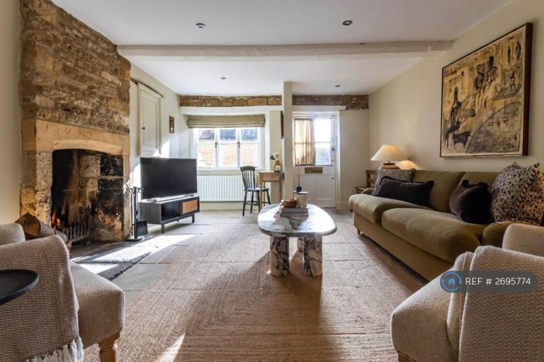 2 bedroom house in Lower Oddington, Moreton In Marsh, GL56 (2 bed) (#2695774)