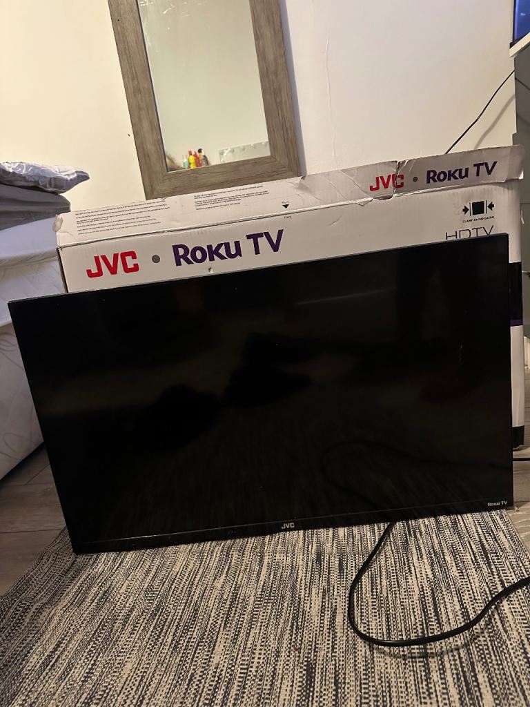 image for 32 inch Roku smart tv 