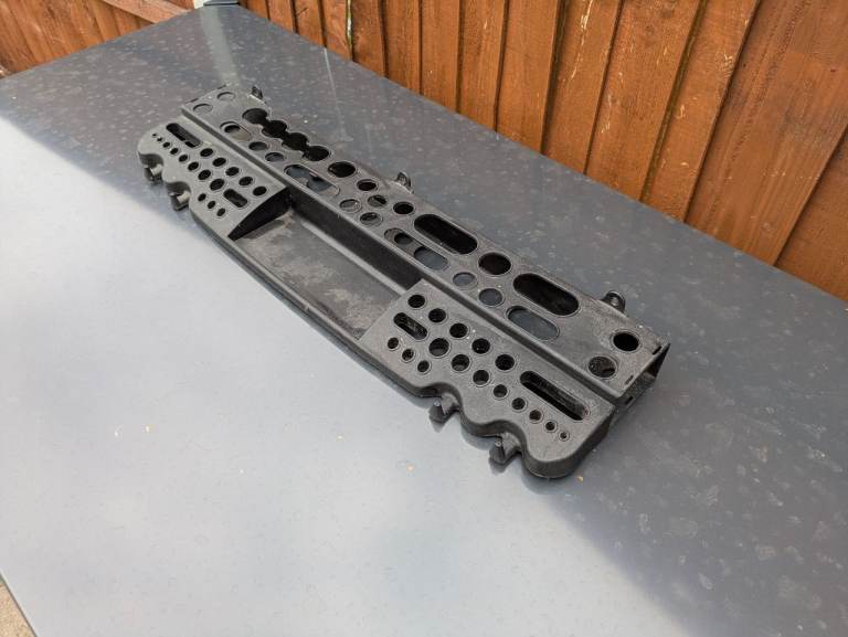 Wall mounted tools storage holder