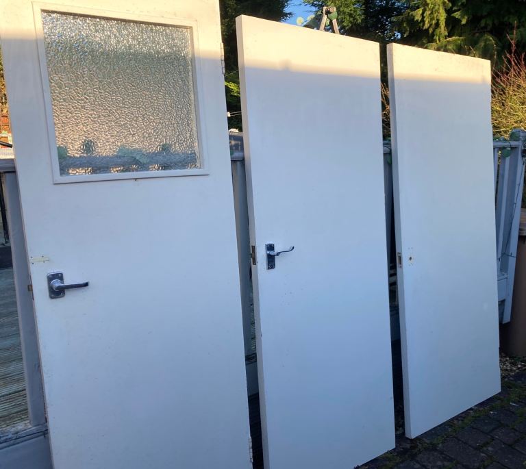 4. Internal doors.   White flush finish .  Free for uplift . 