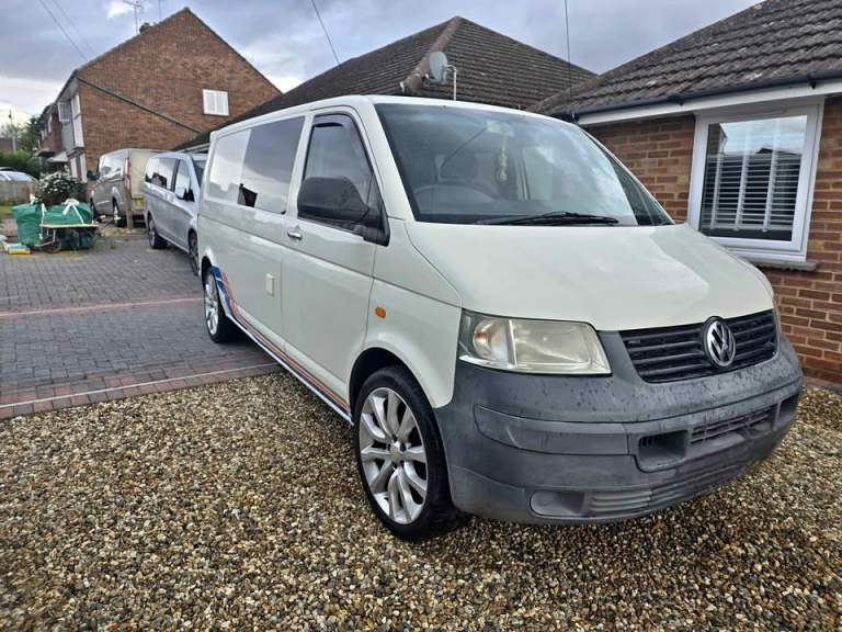 Volkswagen transporter t5 lwb 1.9