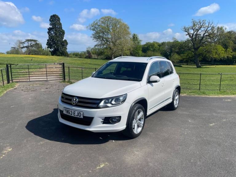 2013 Volkswagen Tiguan 2.0 TDi BlueMotion Tech R-Line 177 5dr ESTATE DIESEL Manual