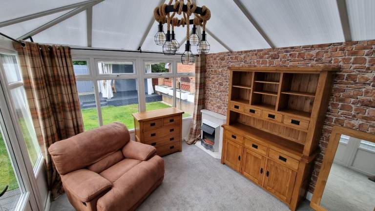 Spacious 4-bed EPC A, Conservatory, Large Decking & Garden Shelter—don’t miss out!