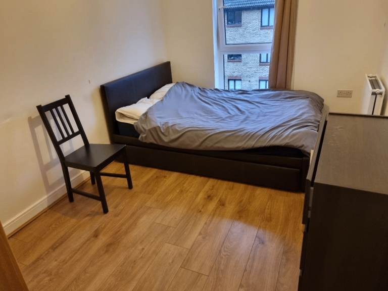 Spacious and Cosy Double Rooms for Rent in - RM8 2FY
