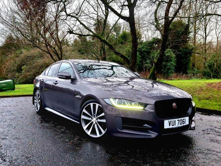 IMMACULATE JAGUAR 2.0d R-SPORT a4 a5 a6 420d 320d 420d golf Evoque focus mondeo 