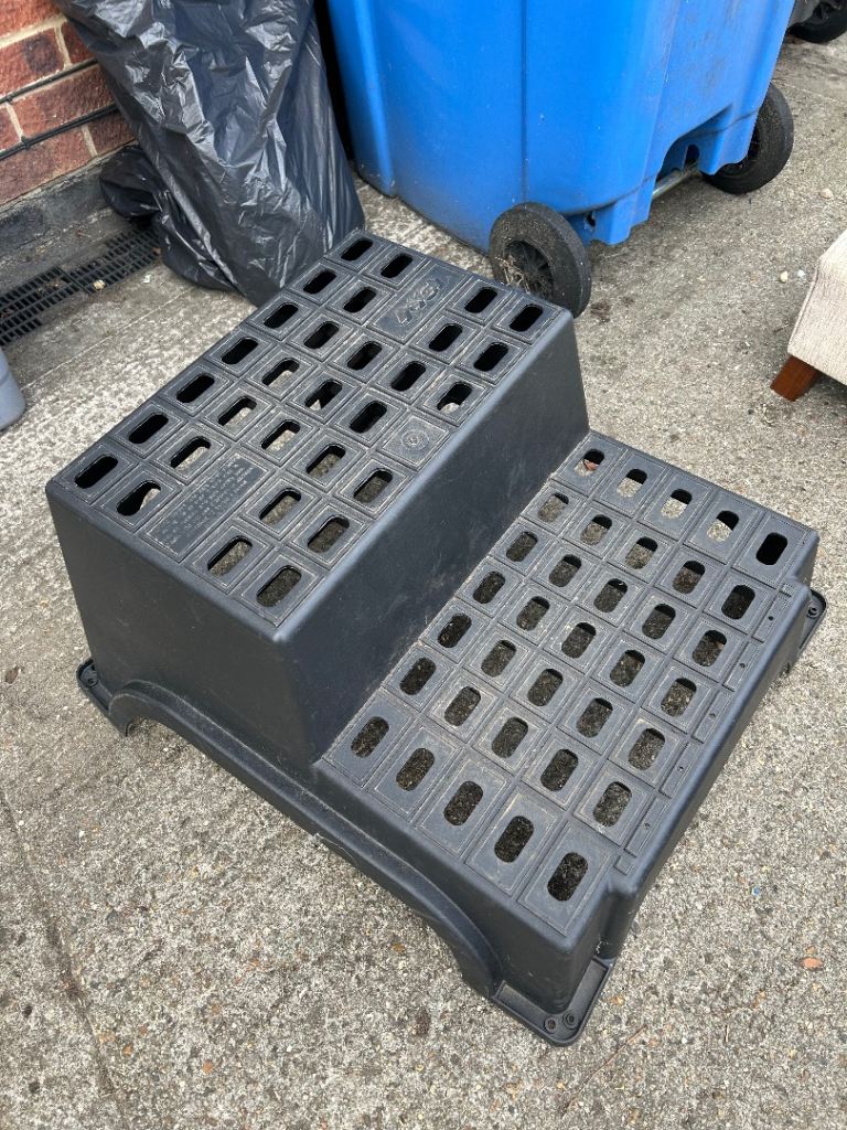 Caravan steps