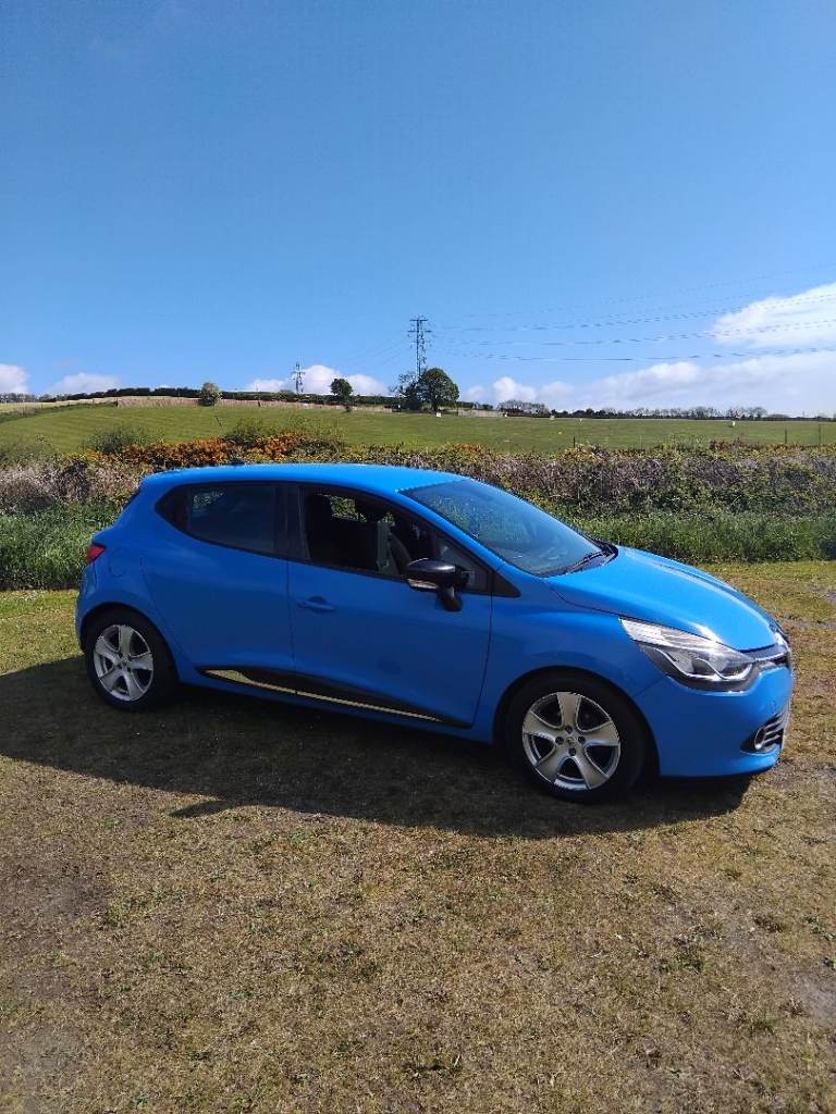 Clio 1.5 diesel. FULL YEARS MOT. £20 Tax