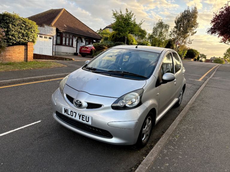 TOYOTA AYGO, 1.0 PETROL, MOT-NOVEMBER 2026, £20 TAX PER YEAR, CHEAP TO RUN