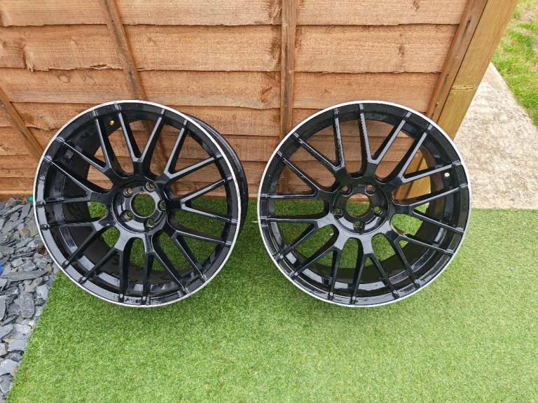 For sale is a pair of 20" alloy wheels in the popular Mercedes AMG style.
