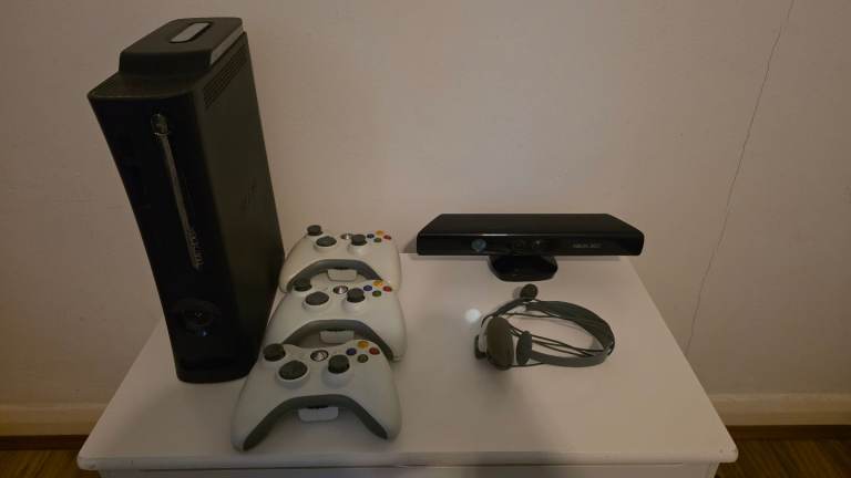 Xbox 360 Elite 120GB