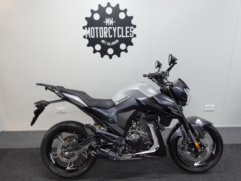 Zontes ZT125-Z2. NEW IN STORE NOW. Silver. Official Dealership.